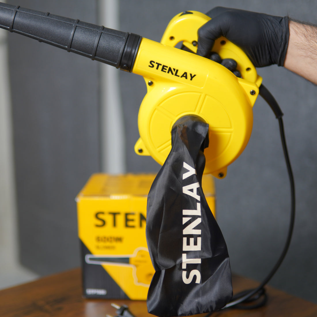 Stanley Heavy Duty Electric Blower- 600W